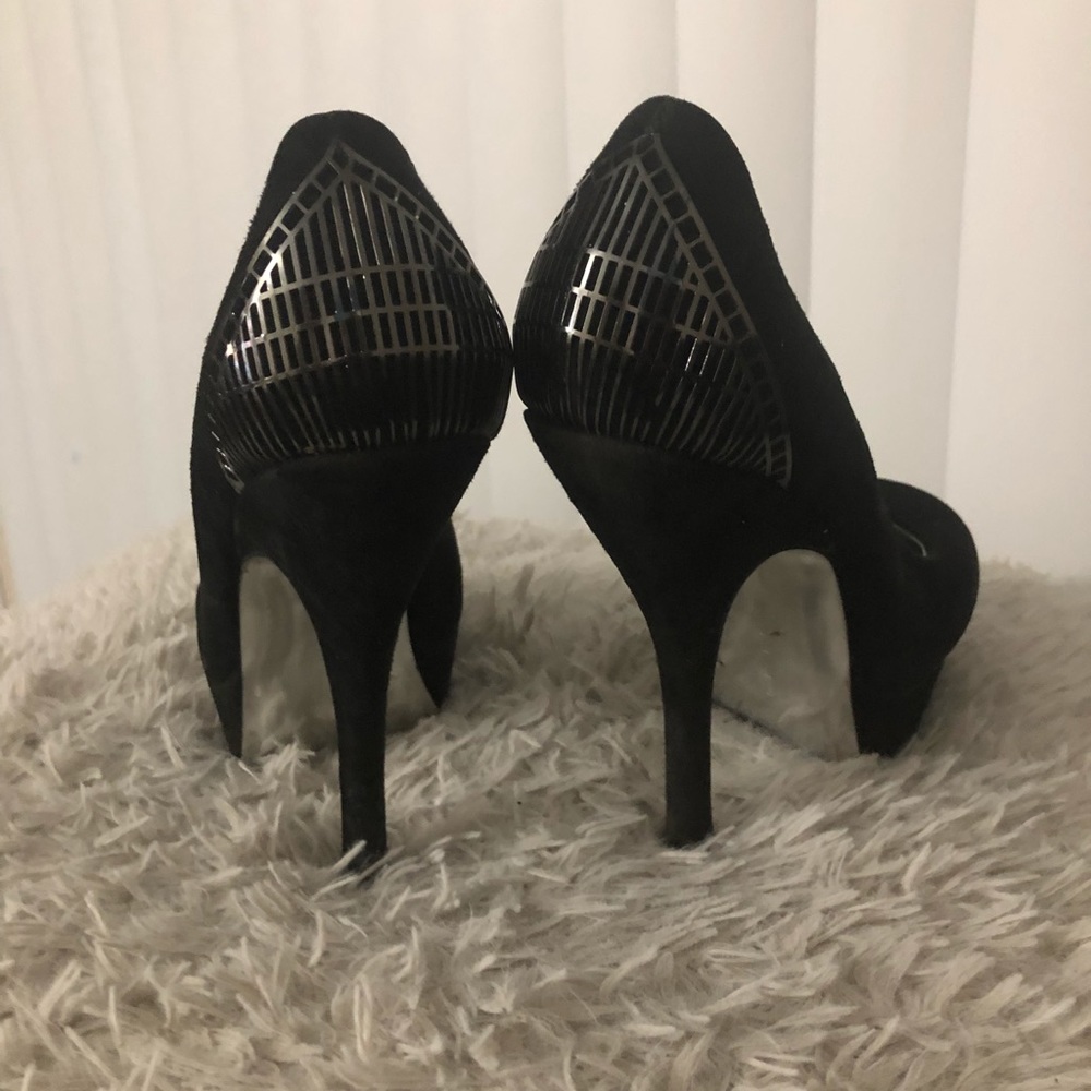 👠🎁 Black platform heels